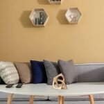 Modern geometric cube gold knot decorati... - Image 4